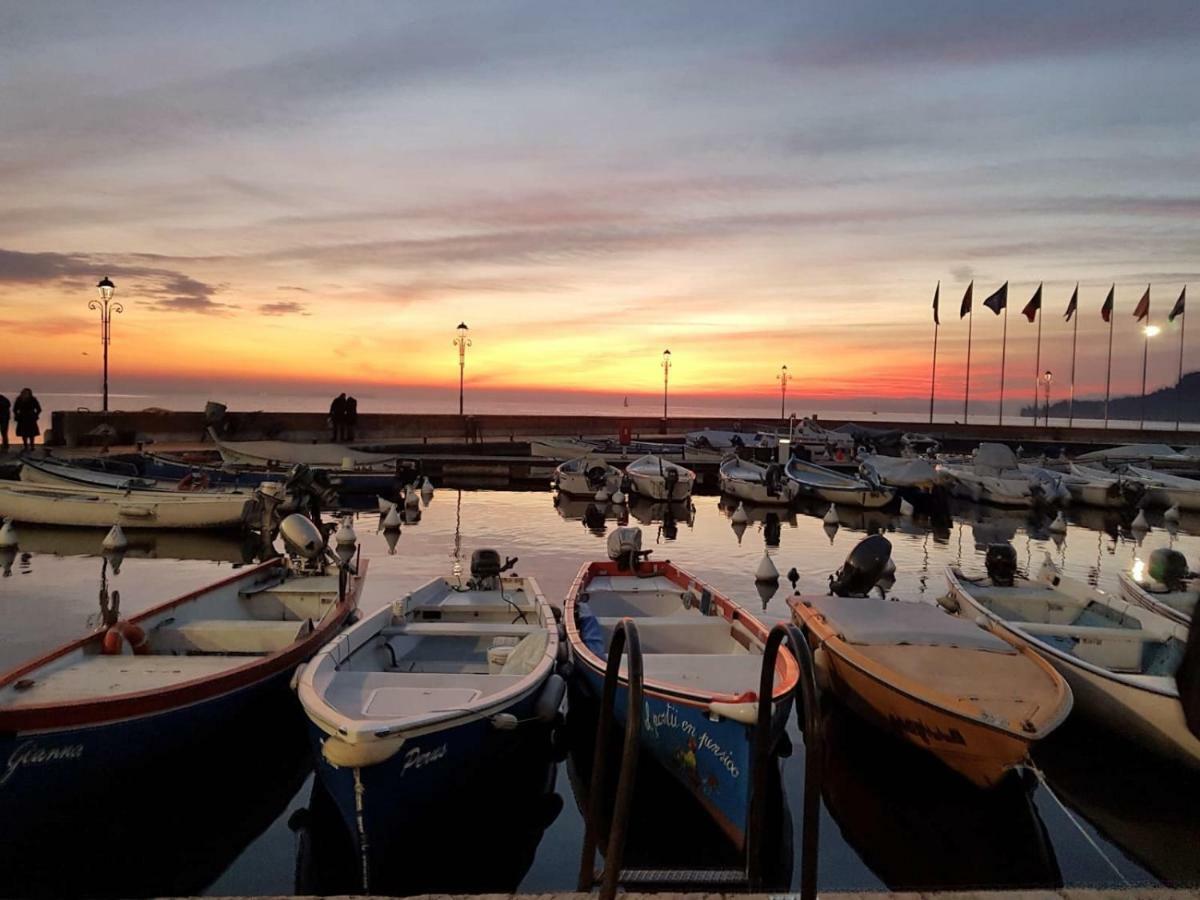 Appartamento Iris Garda  Exterior photo